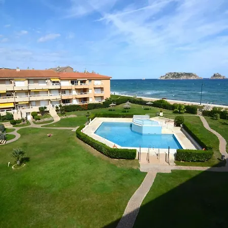 Apartment In Estartit By With Pool Access
