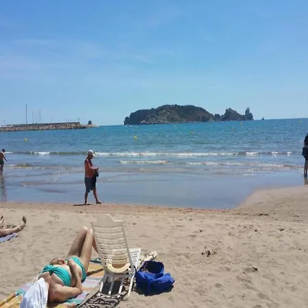 In Estartit By With Pool Access Apartment
